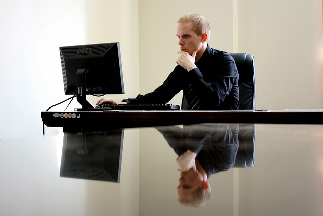 Pourquoi travailler vous appauvrit